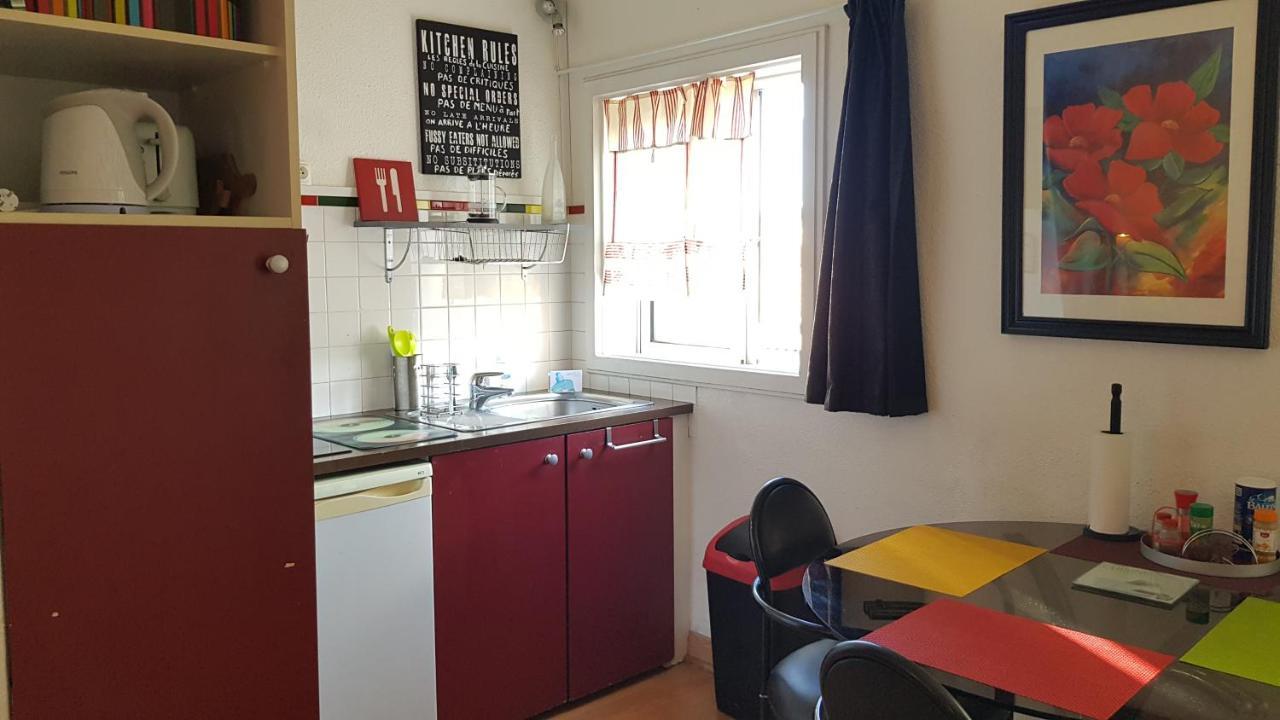 Un Pied A Terre Apartment *