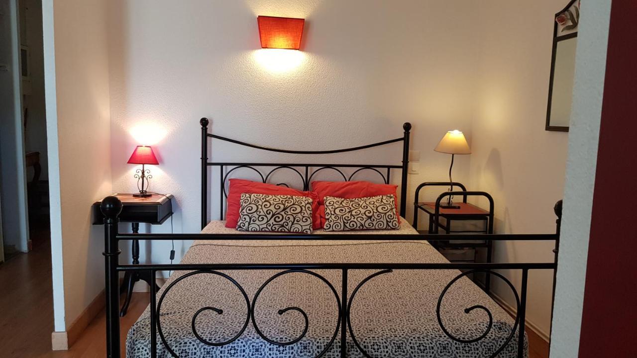 Un Pied A Terre Apartment *